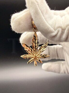 14K Yellow Gold Marijuana Leaf Pendant